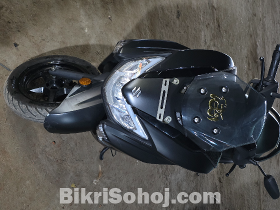 Suzuki Burgman 125